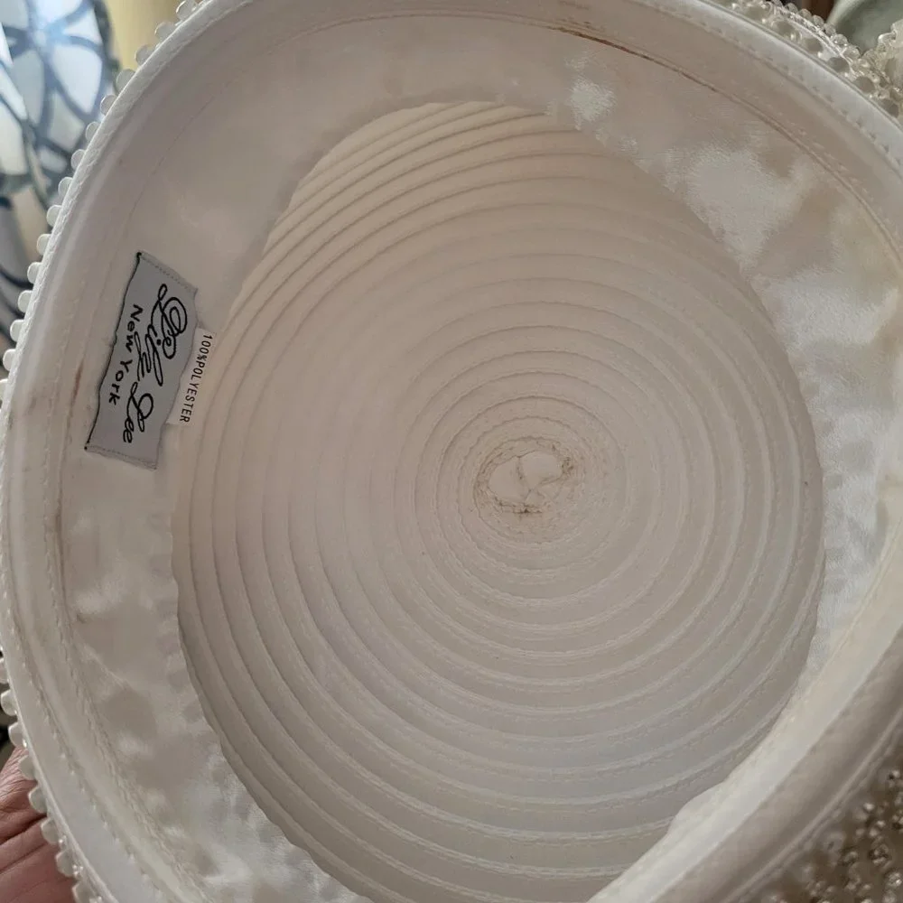 Hat - Picture 2 of 6